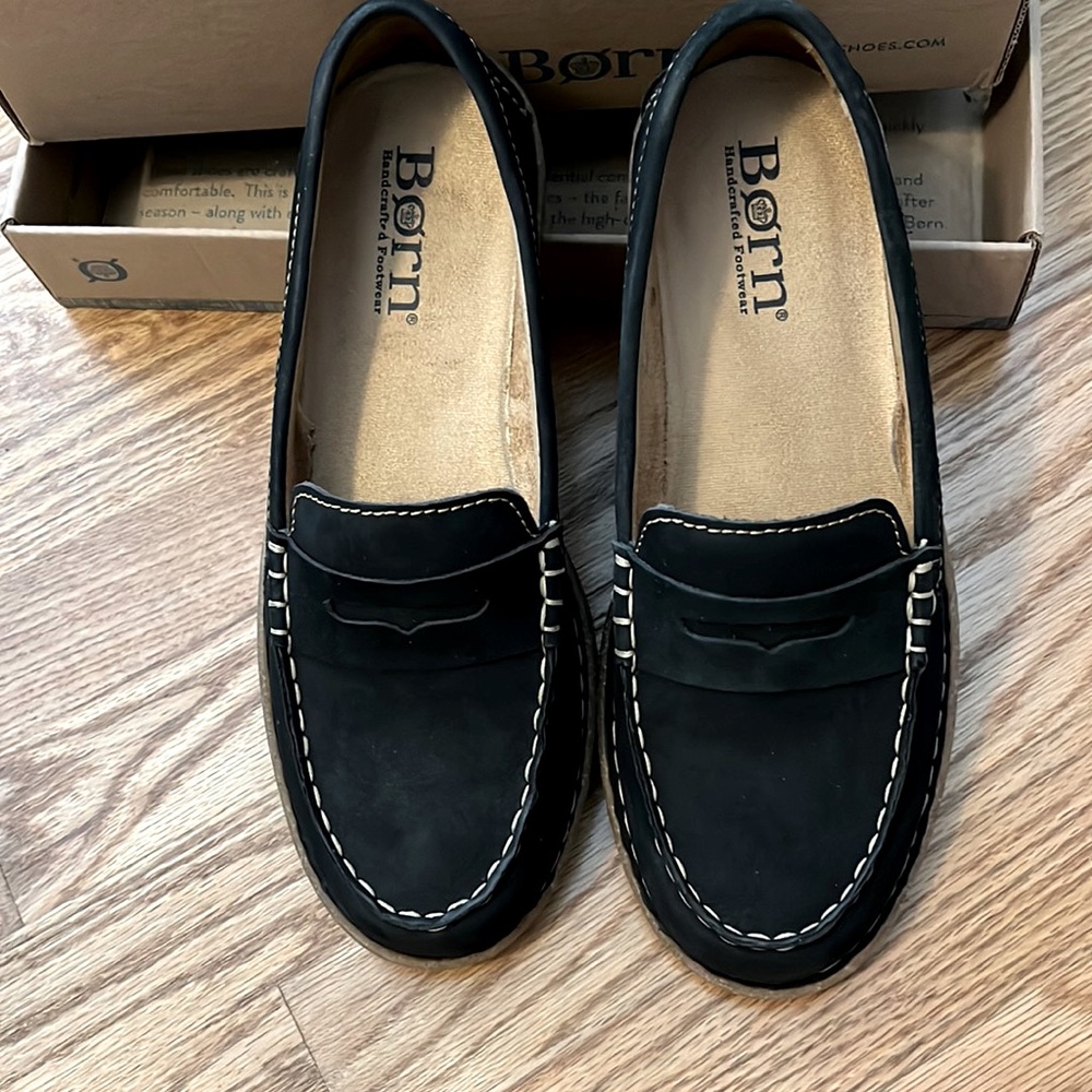 Women’s Black Loafers Slip On Flats Born Size 9